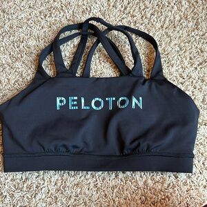 Peloton strappy sports bra, size LARGE, Black
